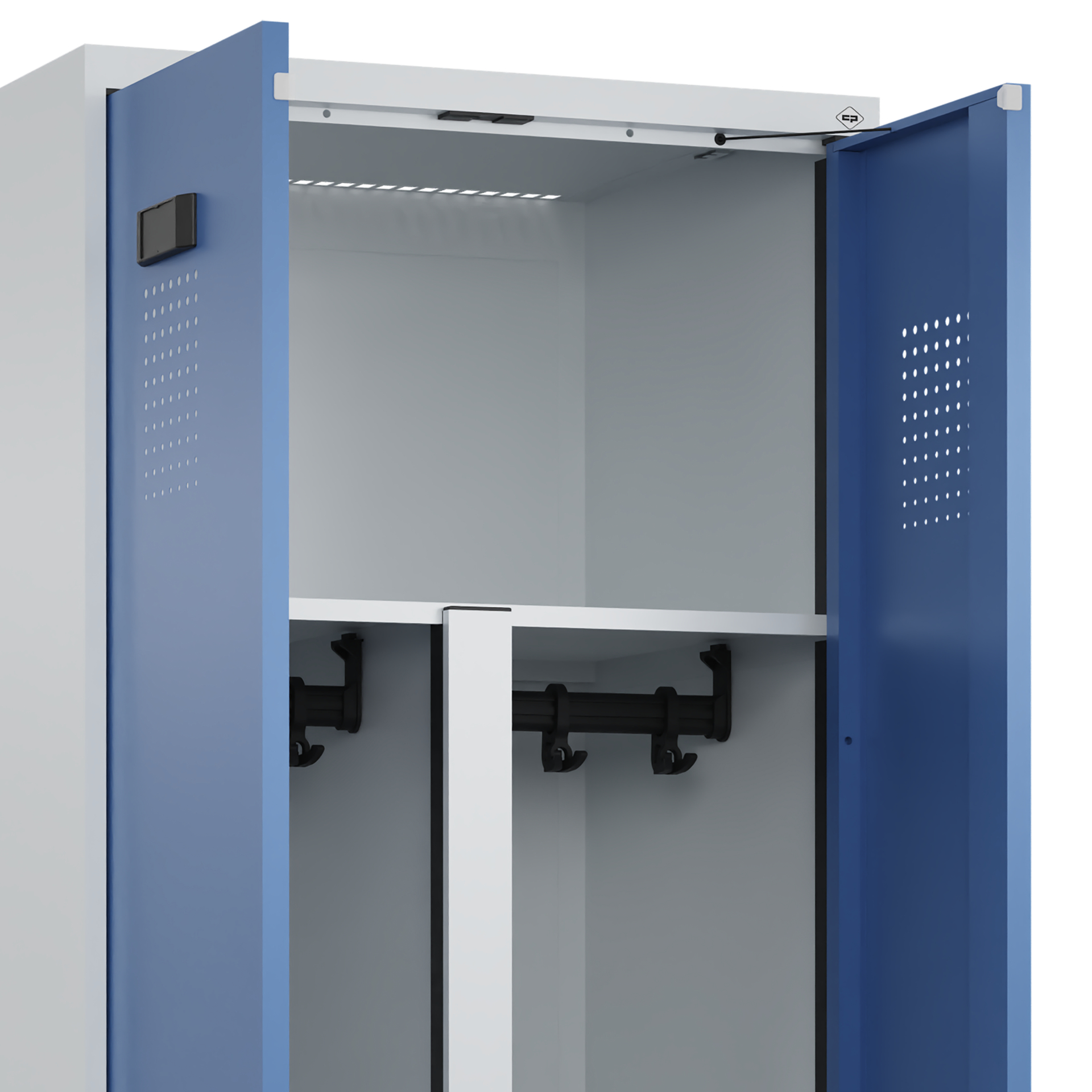 Offener blauer Schrank mit Haken innen in hellgrauer Umgebung.