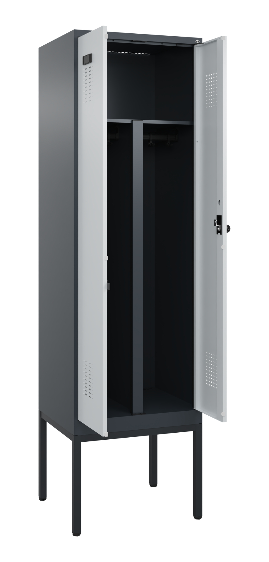 Metallspind mit zwei offenen Türen, steht im weißen Raum.